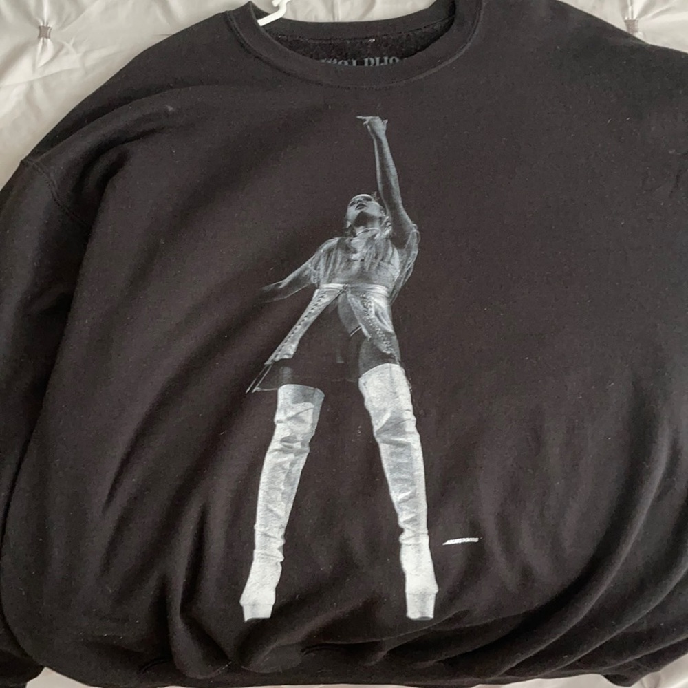 Ariana Grande 2019 Middle Finger Crewneck